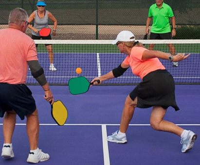 L'ascesa del pickleball è un po' rumorosa e un po' dirompente, ma questo non lo sta rallentando
